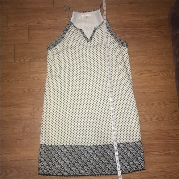 Skies are Blue Shift Dress Printed Halter Split-Neck cream black Border size M - Picture 6 of 15
